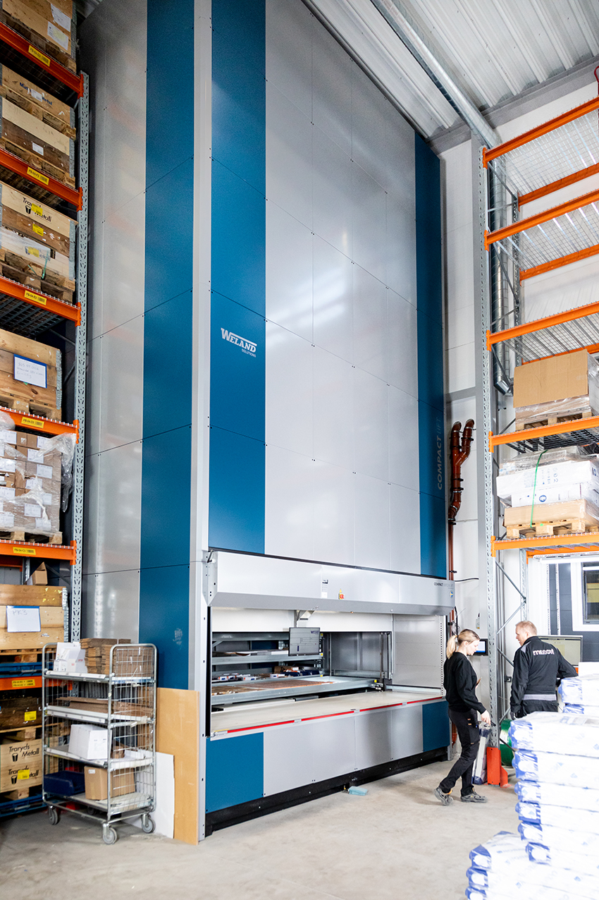 VLM – Designed for high-capacity storage and efficient retrieval White Intelligent Storage Vertical Lift Module (VLM) – Heavy-duty automated storage solution