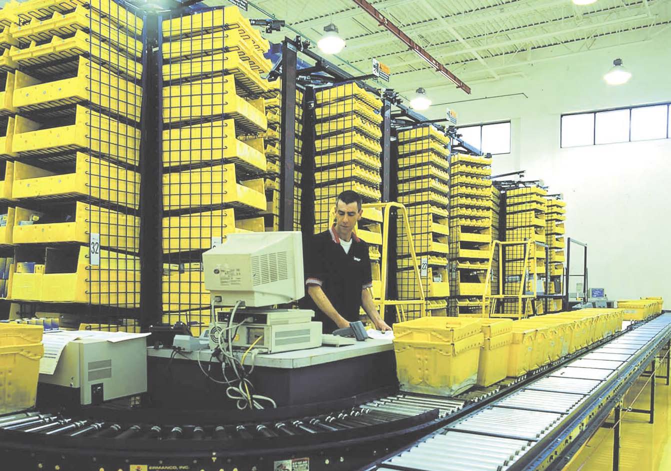 Metals_Cutting_Manufacturer_Case_Study Man Operates horizontal Carousel